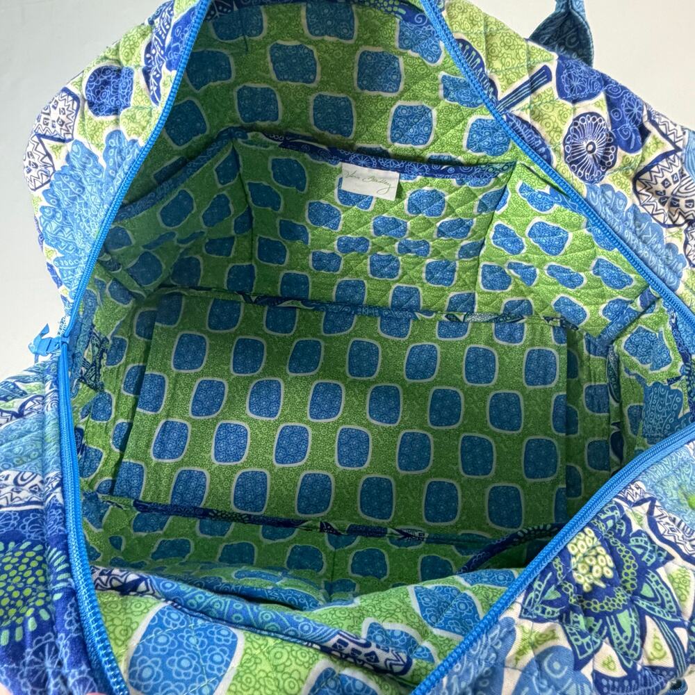 Vera Bradley Iconic Grand Weekender Travel Bag Doodle Daisy quilted pattern EUC - Picture 3 of 12